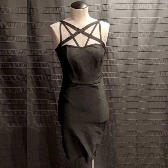 Le Chateau Bodycon Bandage Dress Strappy Neckline - Picture 1 of 6